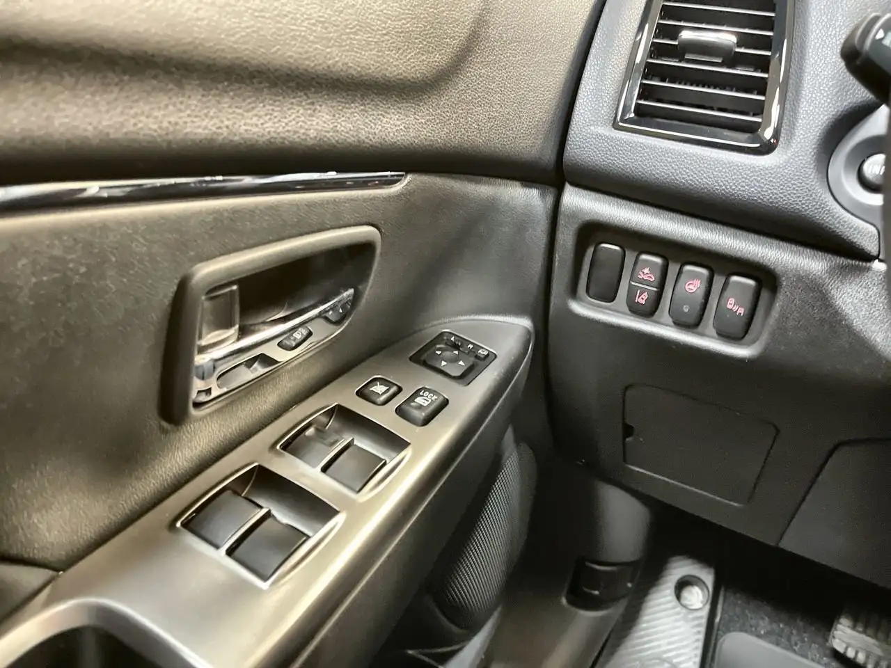 Mitsubishi RVR снимка Mitsubishi RVR