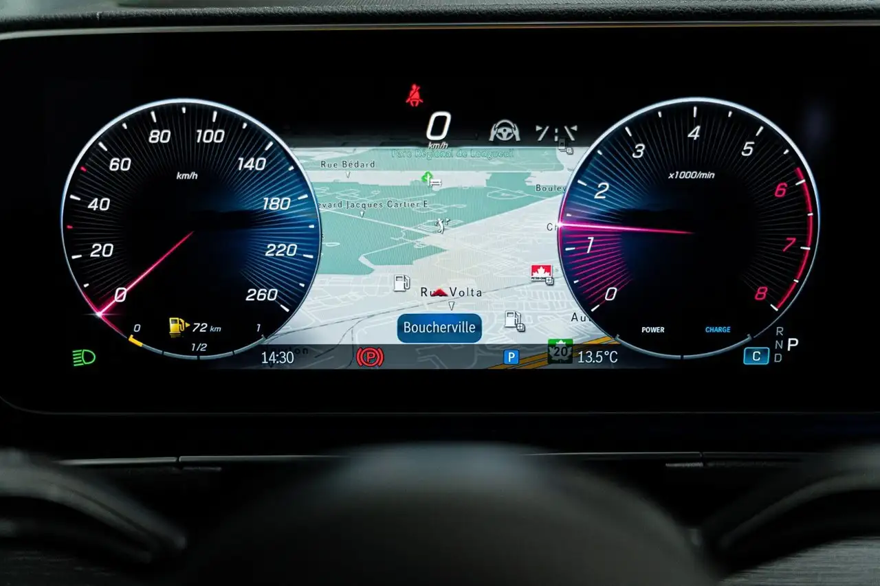 Mercedes-Benz GLE снимка Mercedes-Benz GLE