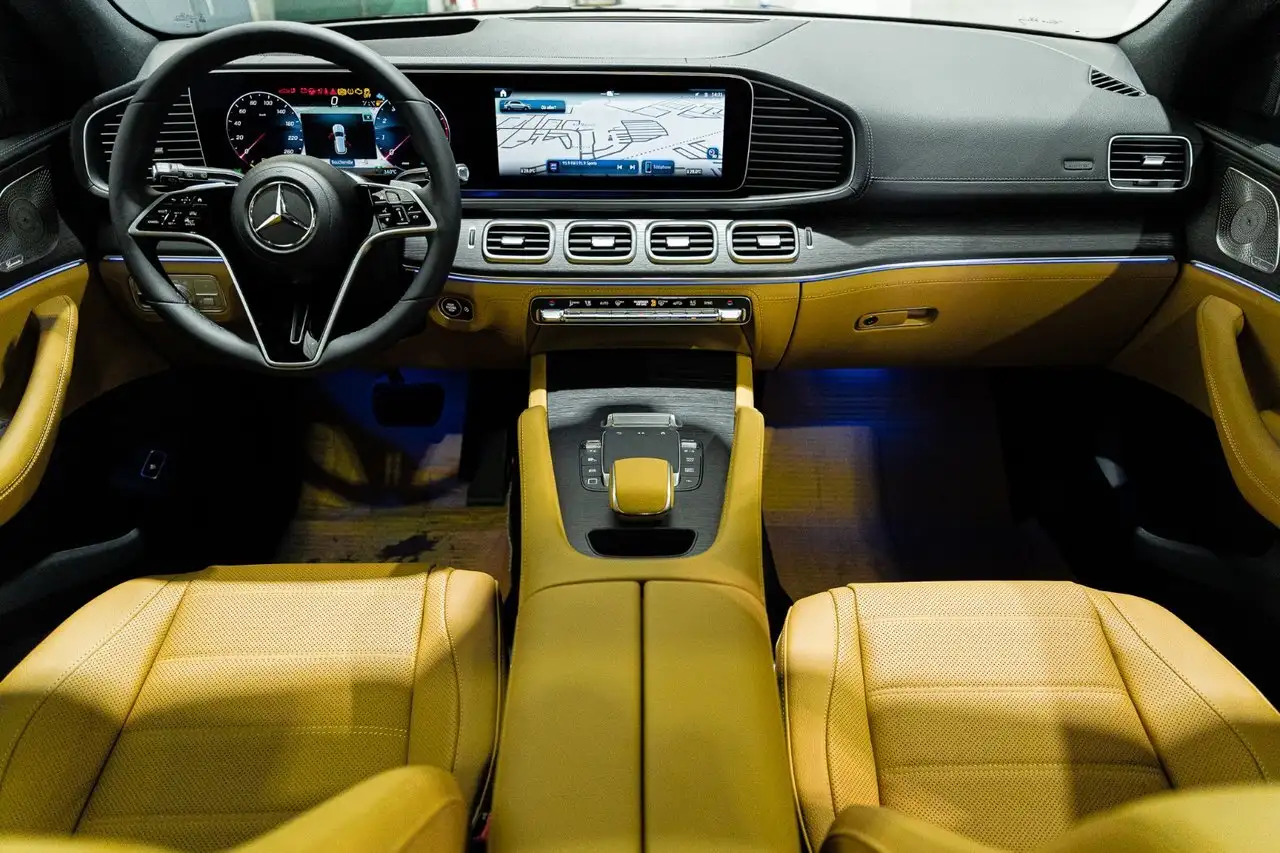 Mercedes-Benz GLE снимка Mercedes-Benz GLE