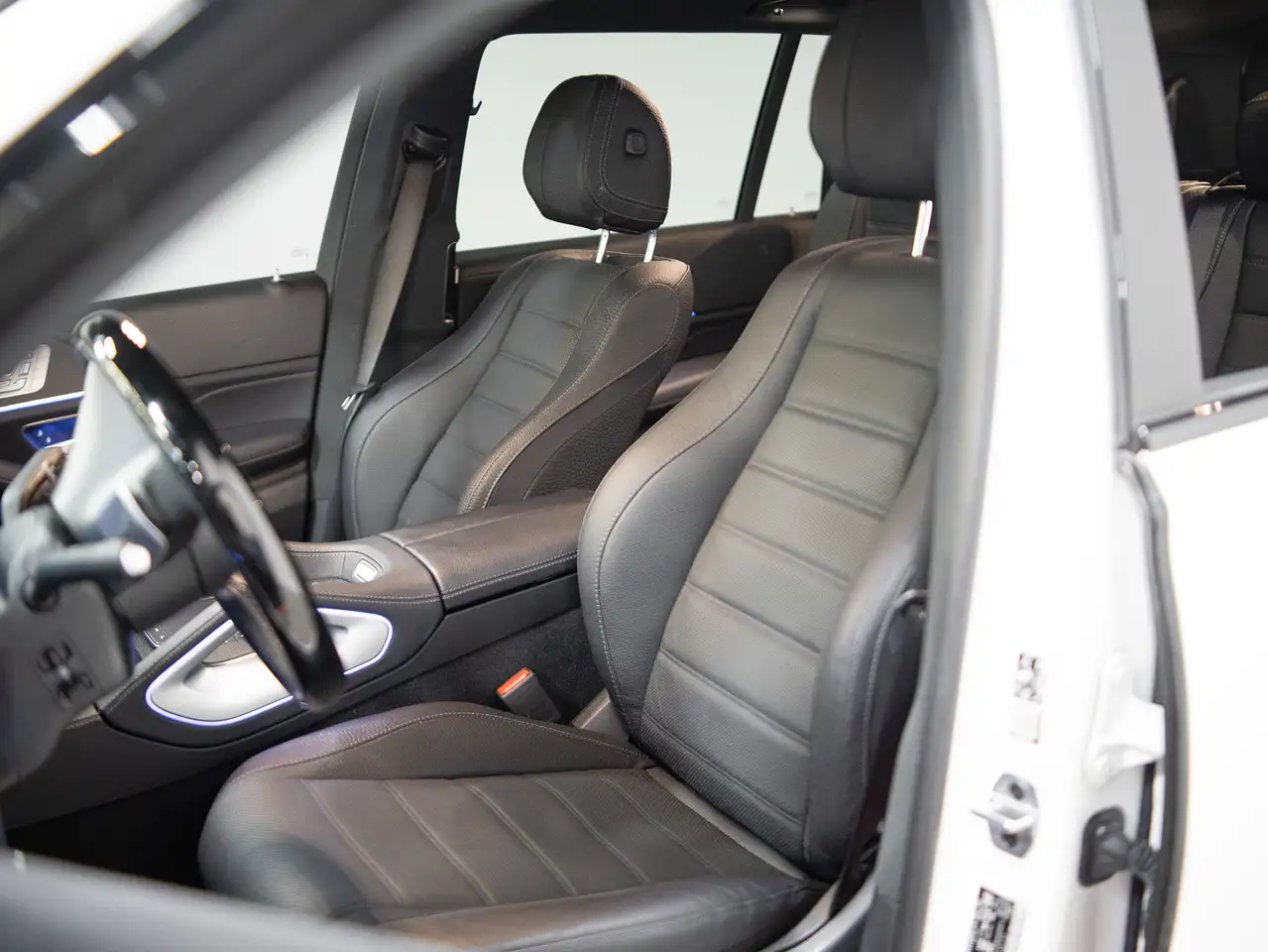 Mercedes-Benz GLS снимка Mercedes-Benz GLS