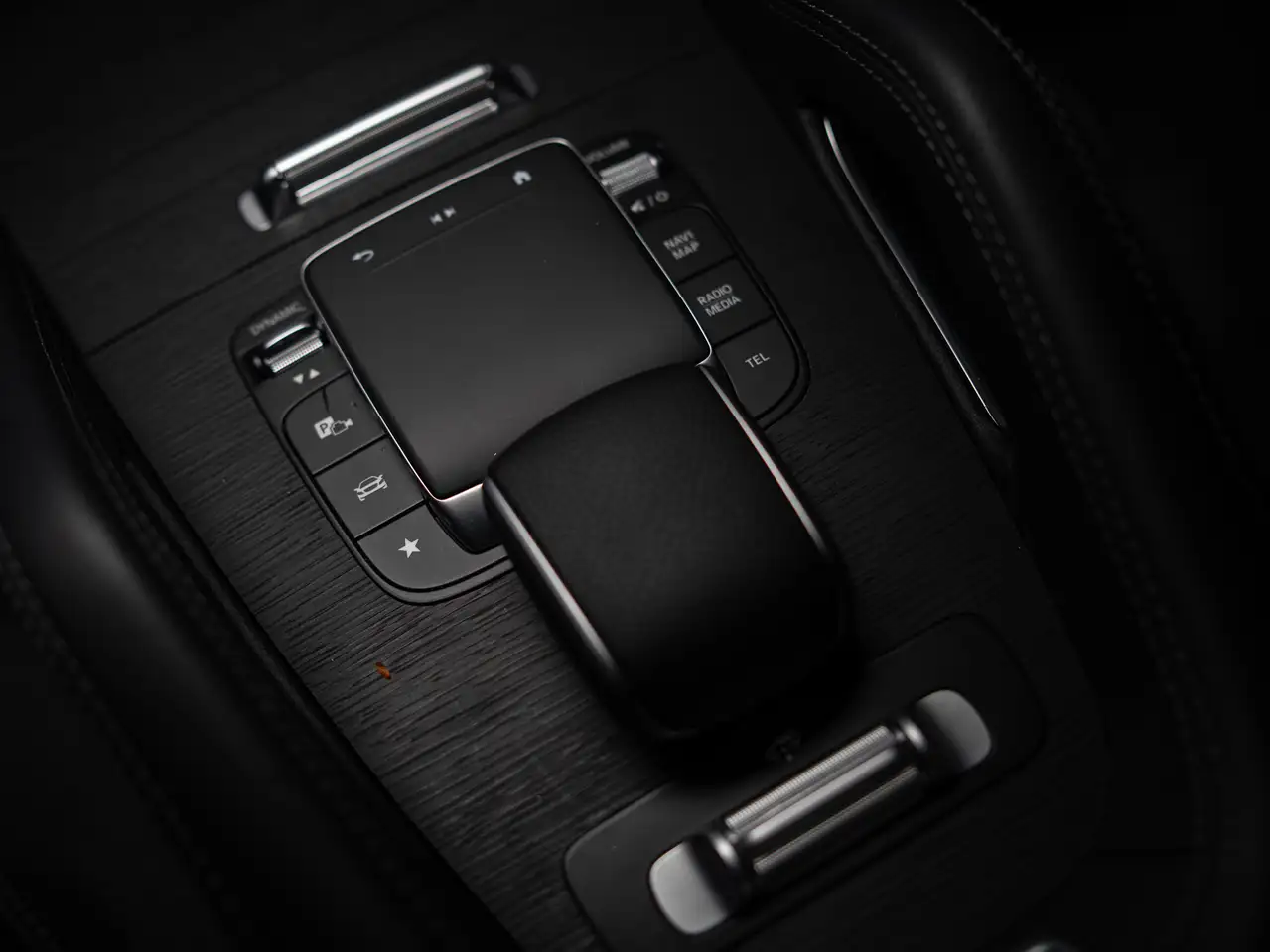 Mercedes-Benz GLS снимка Mercedes-Benz GLS