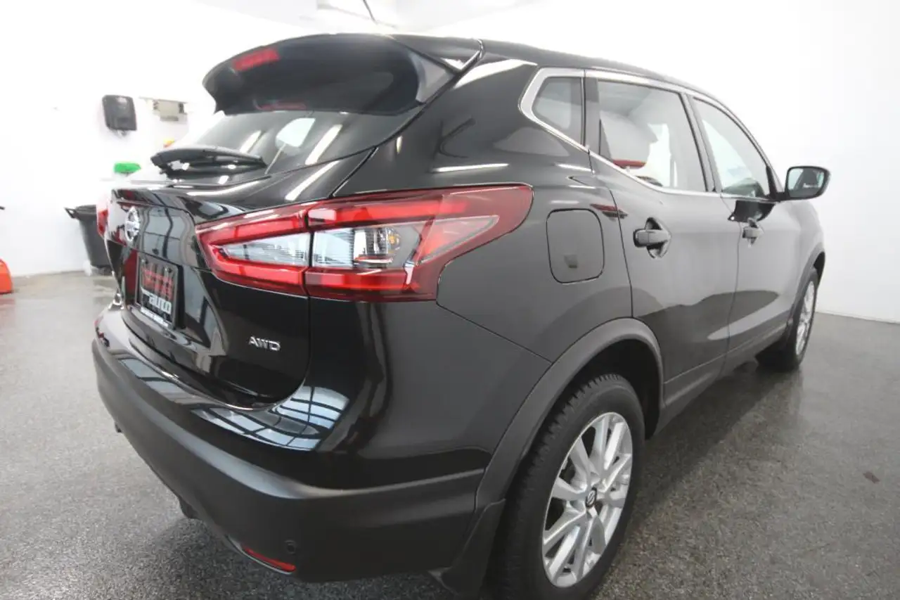 Nissan Qashqai снимка Nissan Qashqai