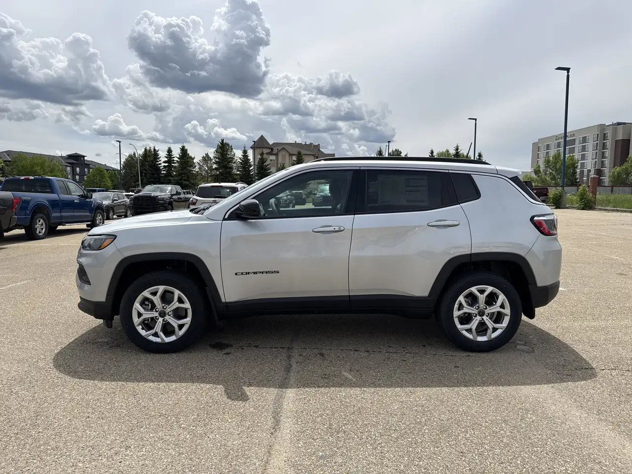 Jeep Compass photo Jeep Compass