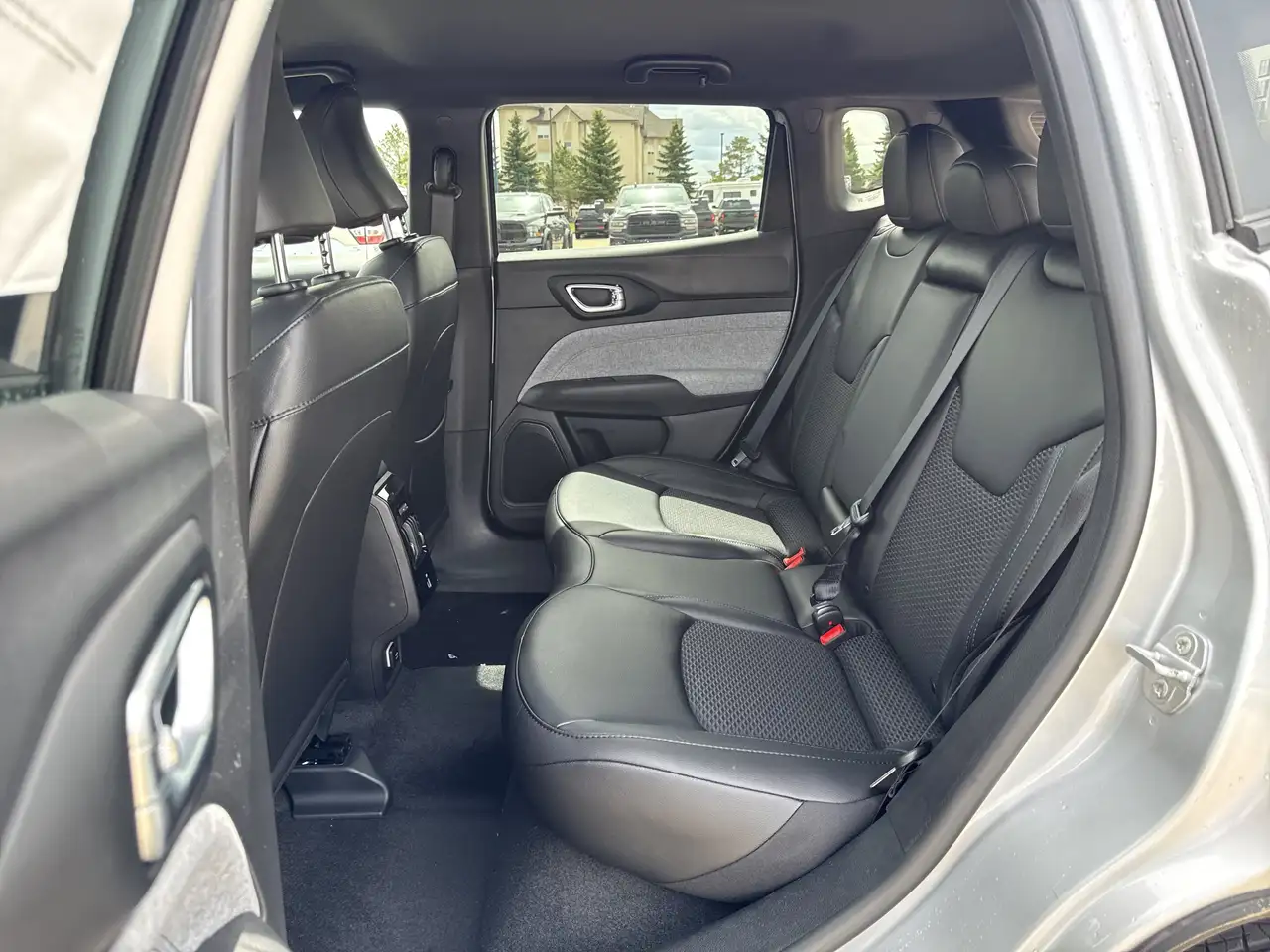 Jeep Compass photo Jeep Compass