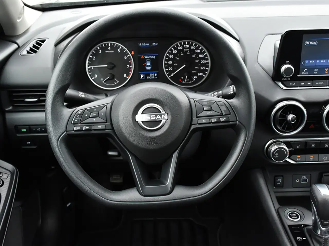 Nissan Sentra снимка Nissan Sentra