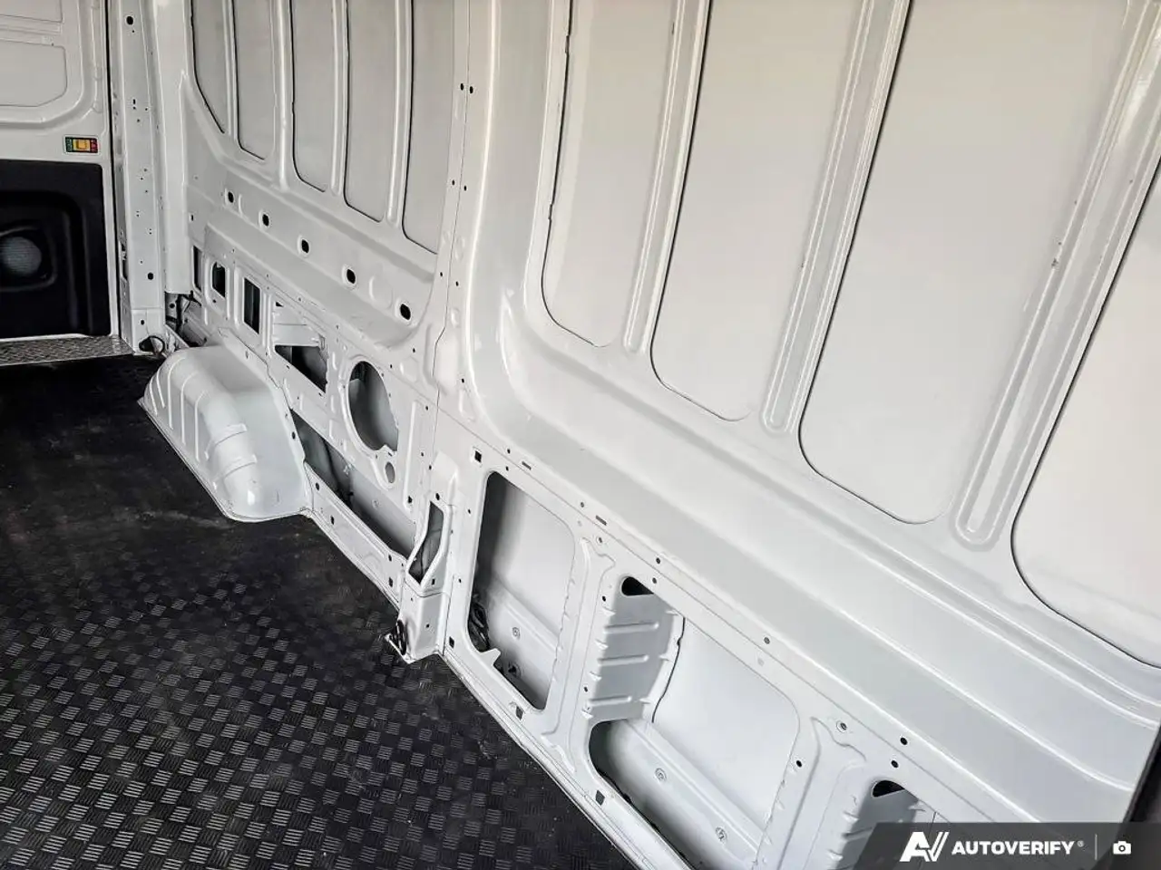 Ford Transit Cargo Van снимка Ford Transit Cargo Van