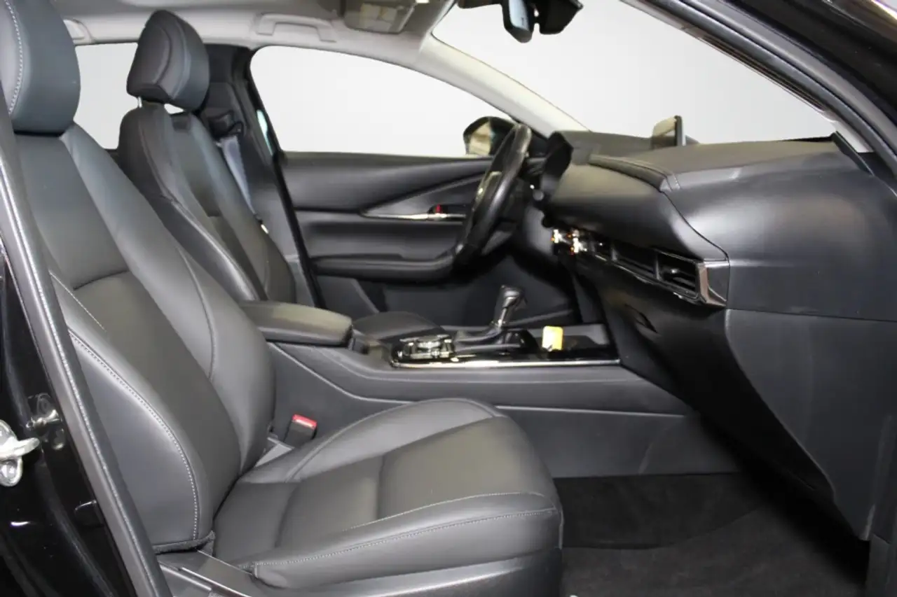 Mazda CX-30 photo Mazda CX-30