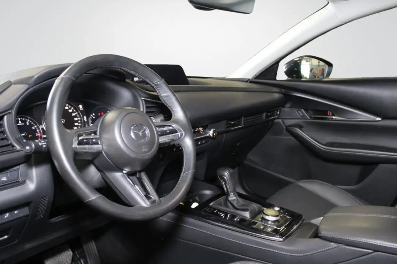 Mazda CX-30 photo Mazda CX-30