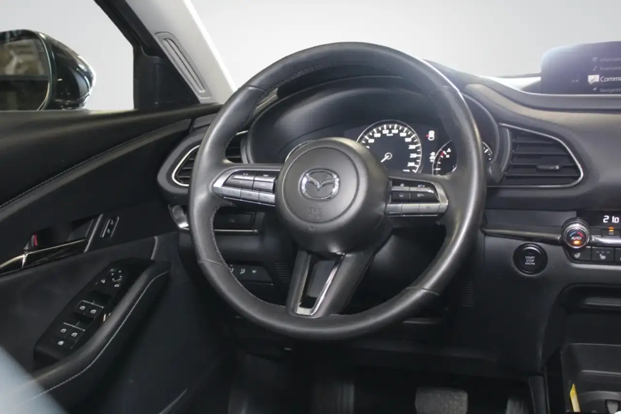Mazda CX-30 photo Mazda CX-30