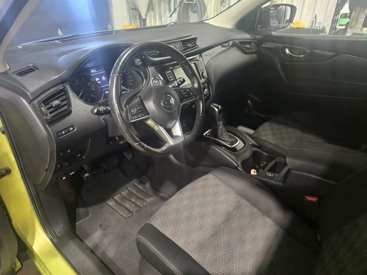 Nissan Qashqai снимка Nissan Qashqai