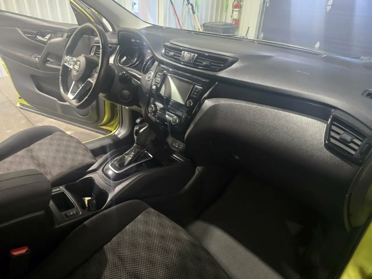 Nissan Qashqai снимка Nissan Qashqai