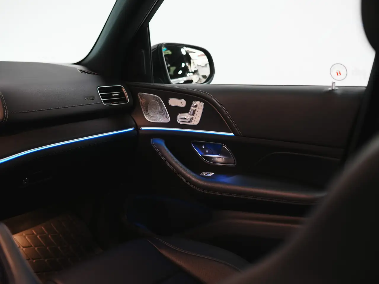 Mercedes-Benz GLE снимка Mercedes-Benz GLE