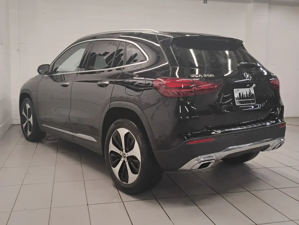 Mercedes-Benz GLA снимка Mercedes-Benz GLA