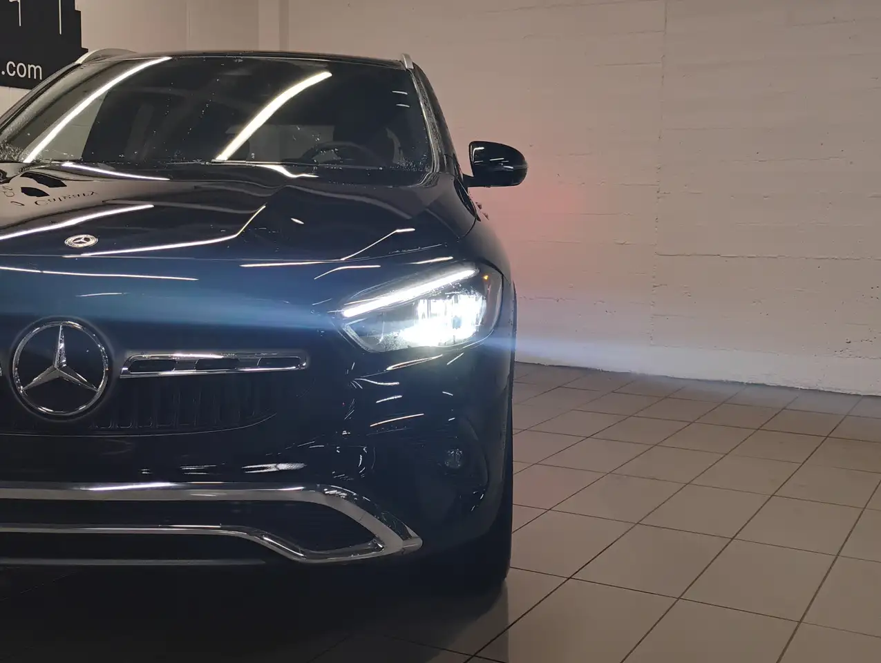 Mercedes-Benz GLA снимка Mercedes-Benz GLA