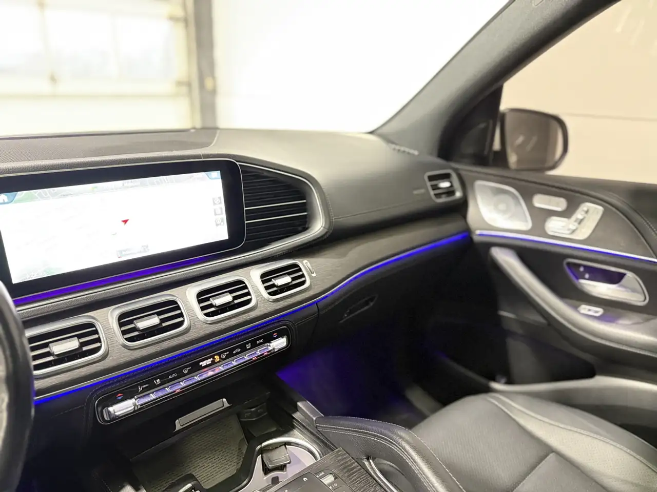 Mercedes-Benz GLE photo Mercedes-Benz GLE