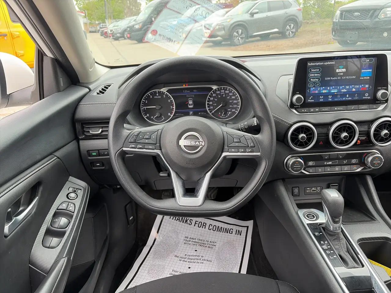 Nissan Sentra снимка Nissan Sentra