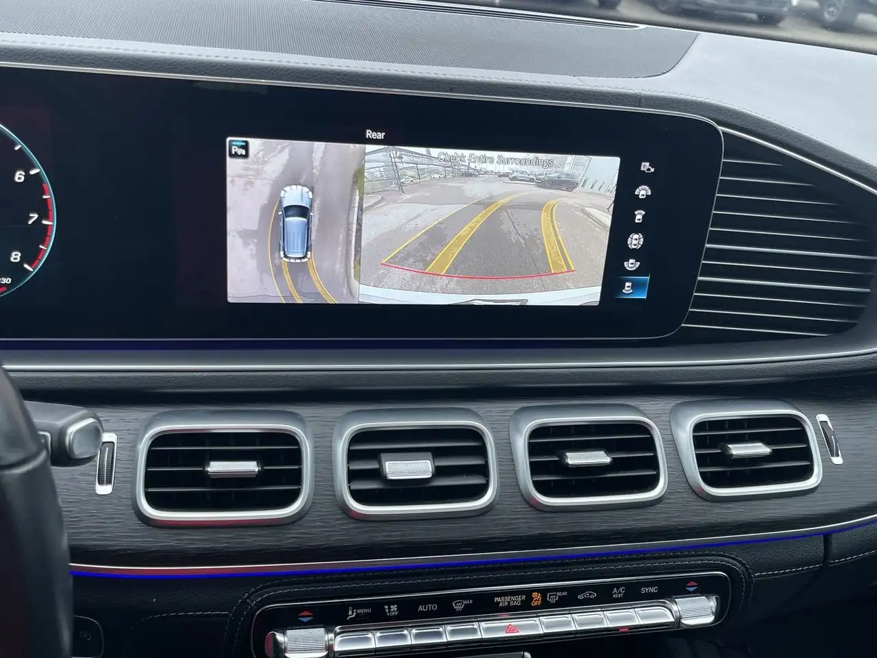 Mercedes-Benz GLE снимка Mercedes-Benz GLE