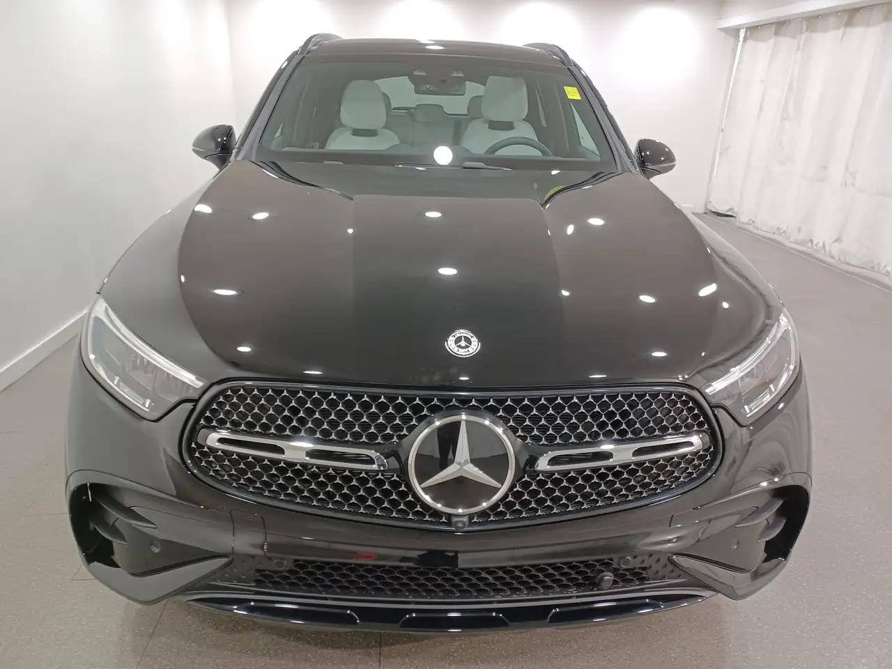 Mercedes-Benz GLC снимка Mercedes-Benz GLC