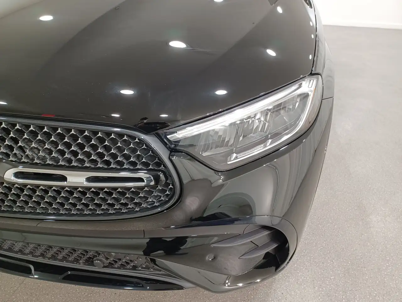 Mercedes-Benz GLC снимка Mercedes-Benz GLC