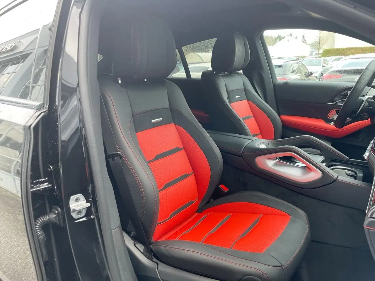 Mercedes-Benz GLE снимка Mercedes-Benz GLE