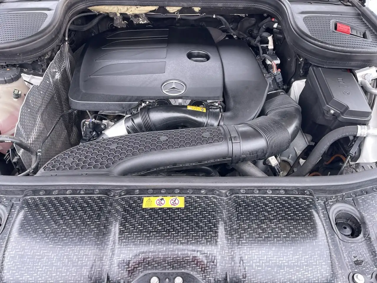 Mercedes-Benz GLE снимка Mercedes-Benz GLE