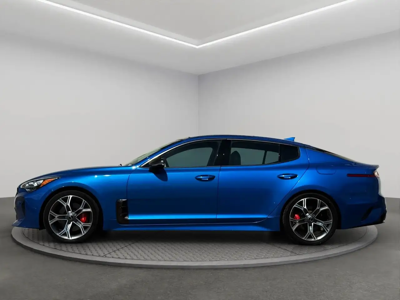 Kia Stinger photo Kia Stinger
