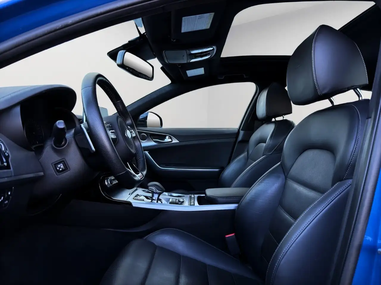 Kia Stinger photo Kia Stinger