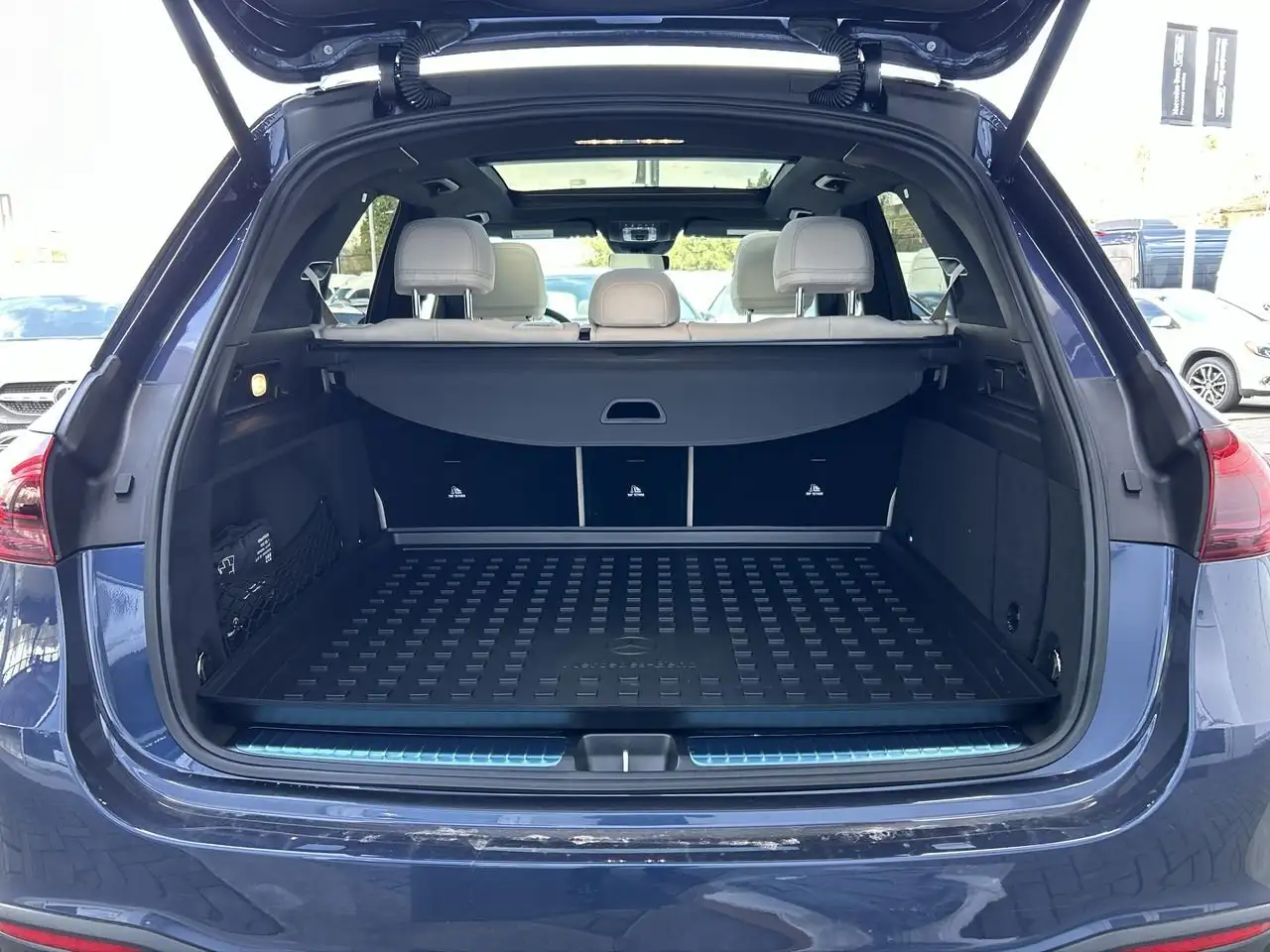 Mercedes-Benz GLE снимка Mercedes-Benz GLE