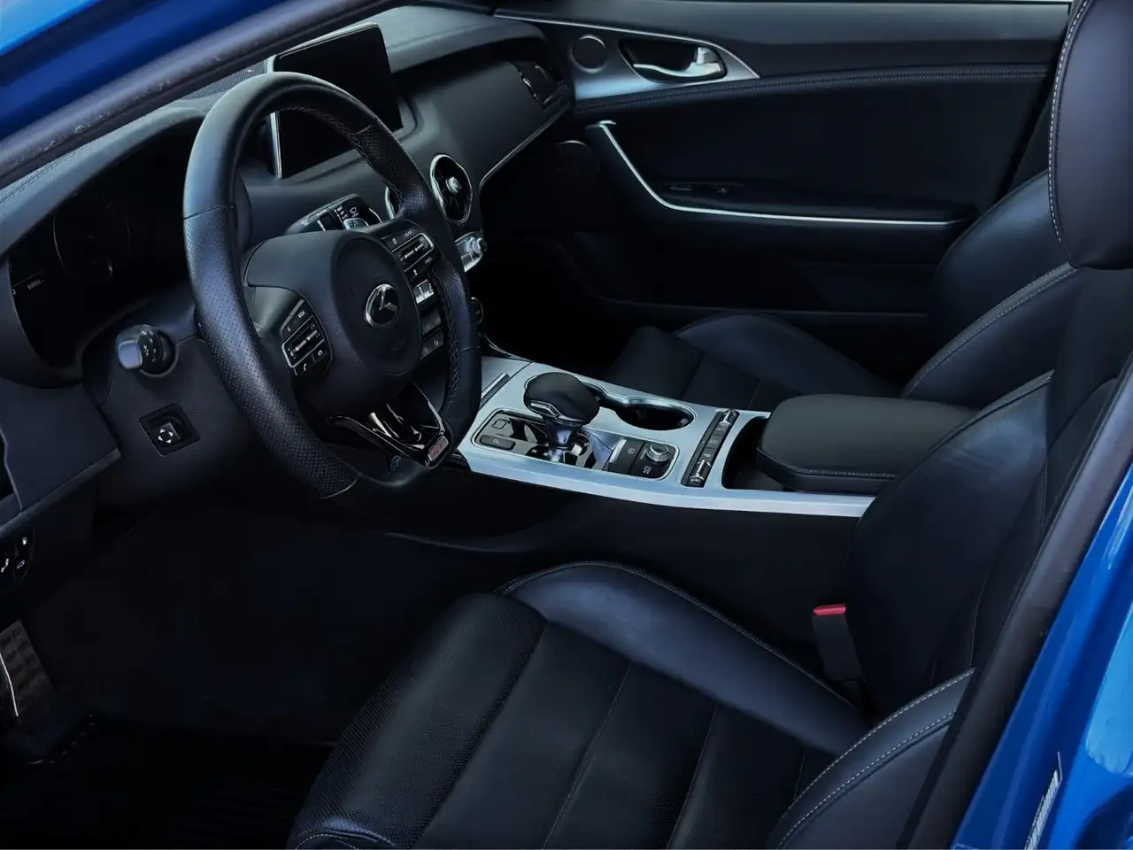 Kia Stinger photo Kia Stinger