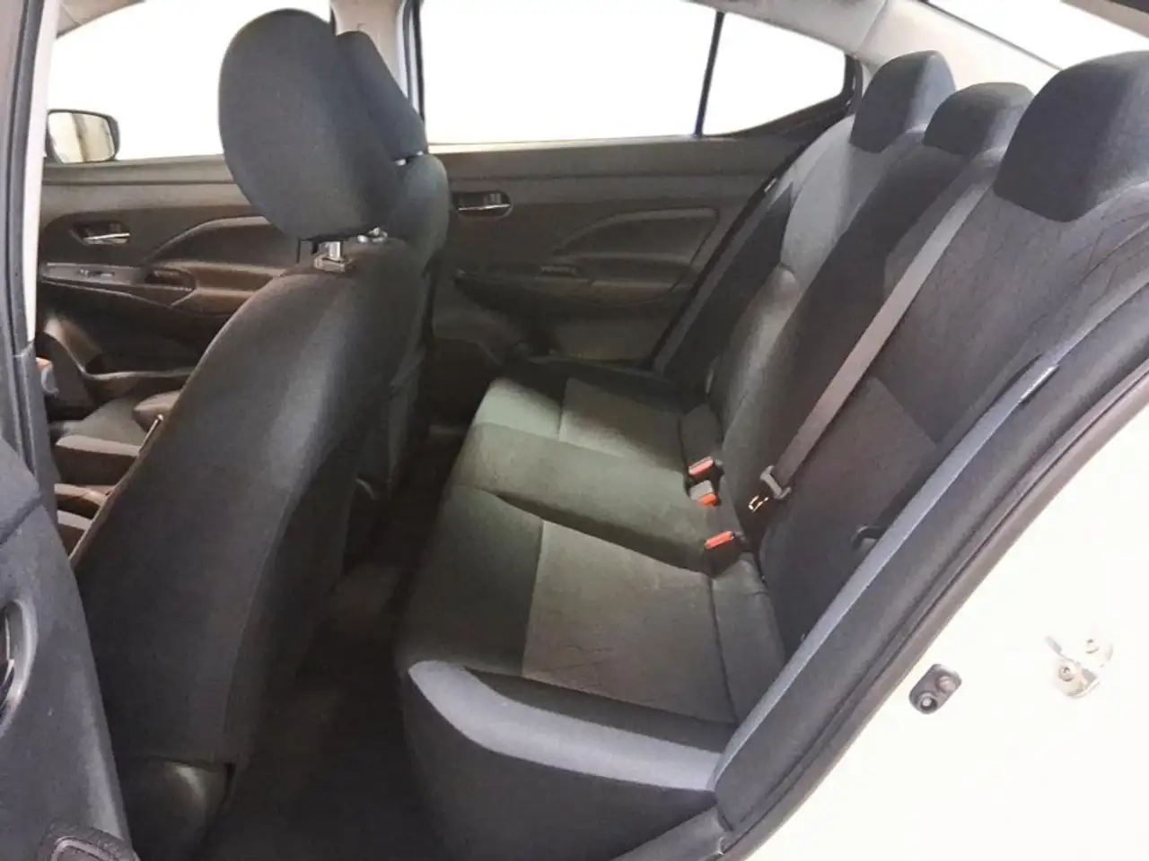 Nissan Versa photo Nissan Versa