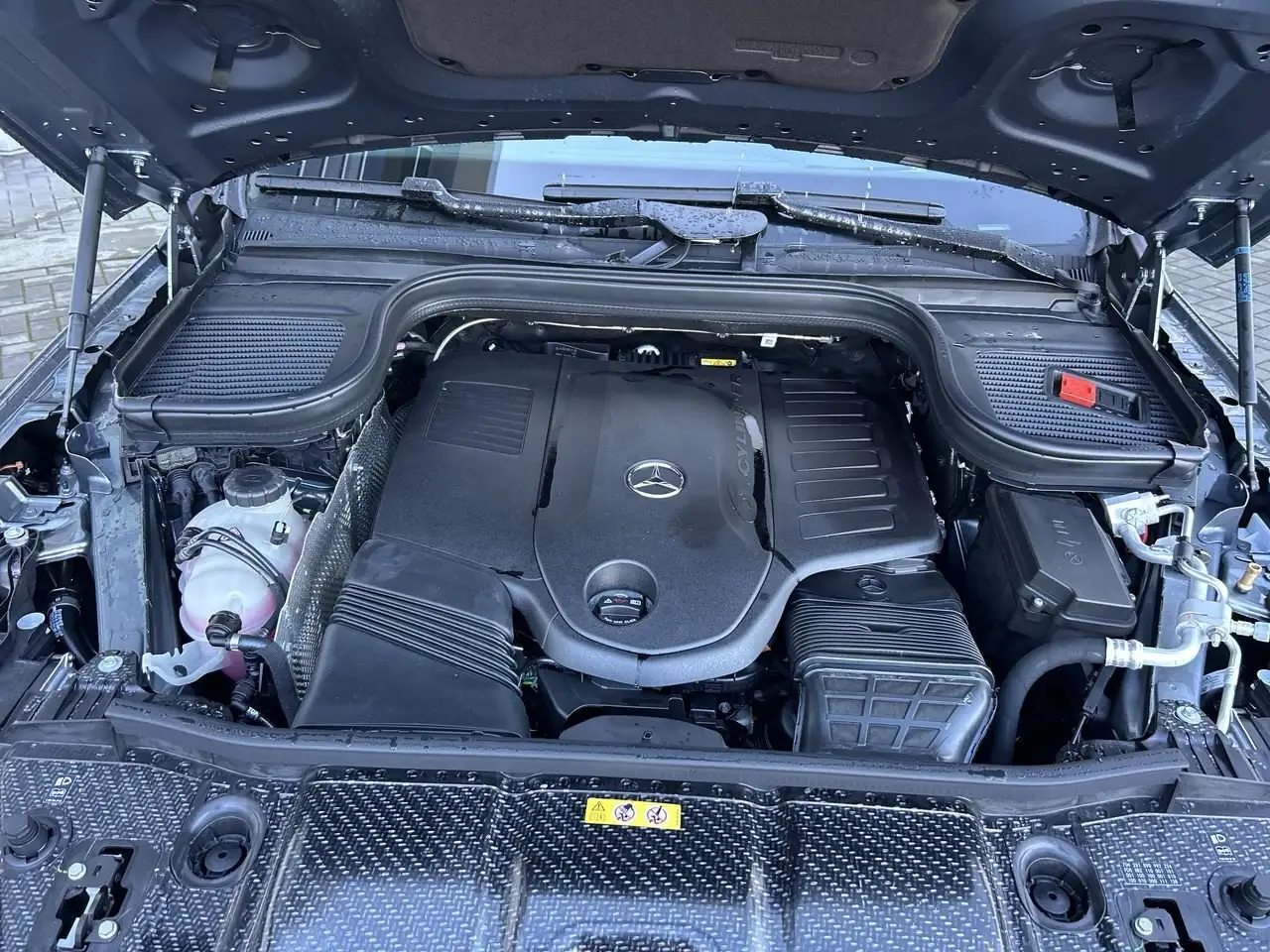 Mercedes-Benz GLE снимка Mercedes-Benz GLE