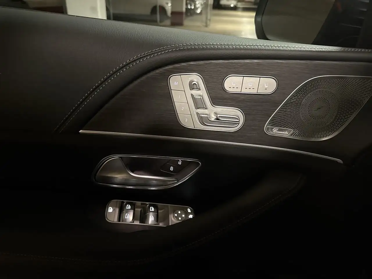 Mercedes-Benz GLE снимка Mercedes-Benz GLE