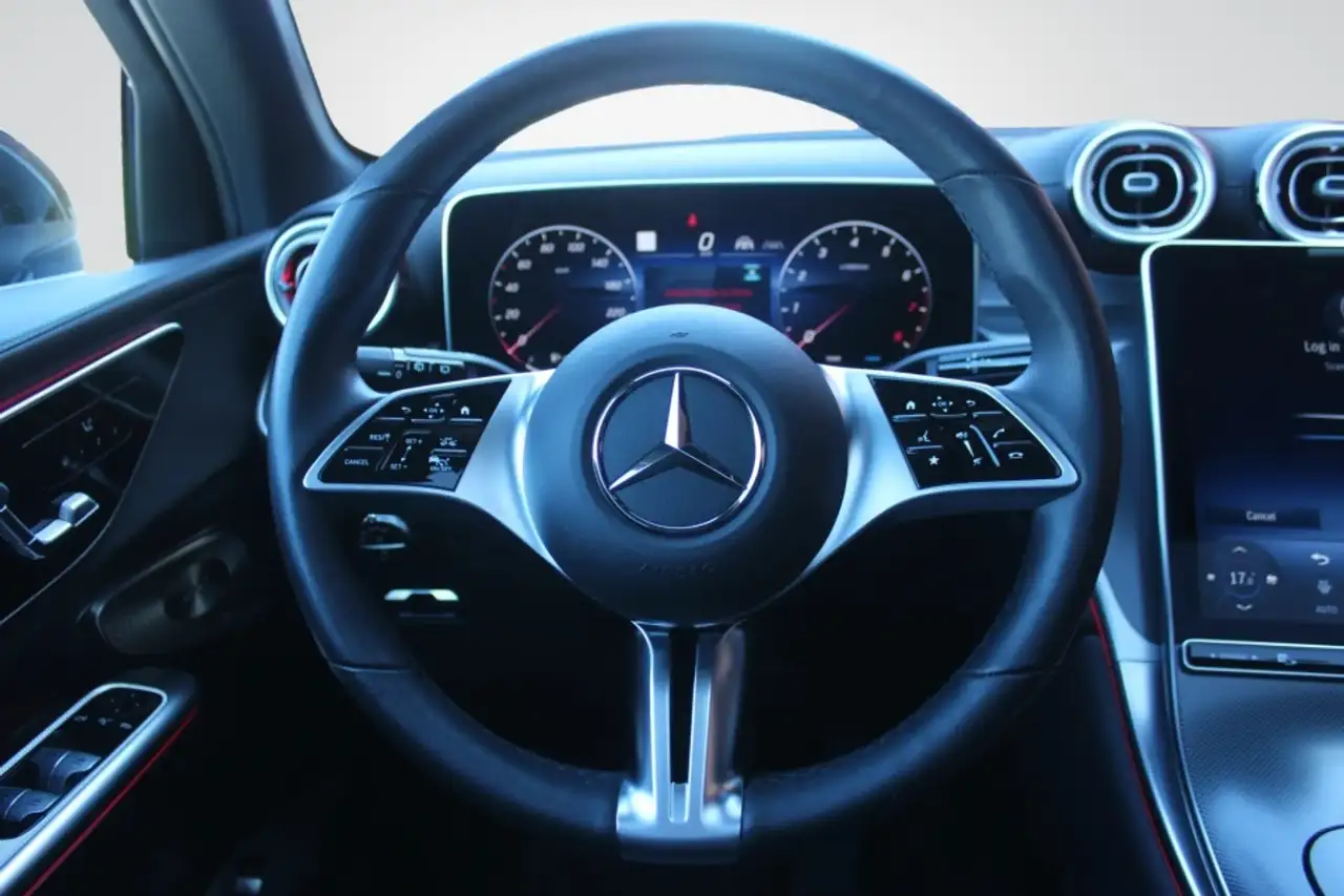 Mercedes-Benz GLC снимка Mercedes-Benz GLC