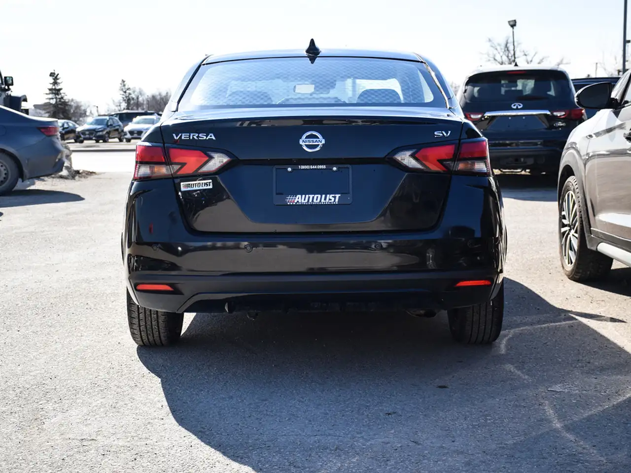 Nissan Versa photo Nissan Versa