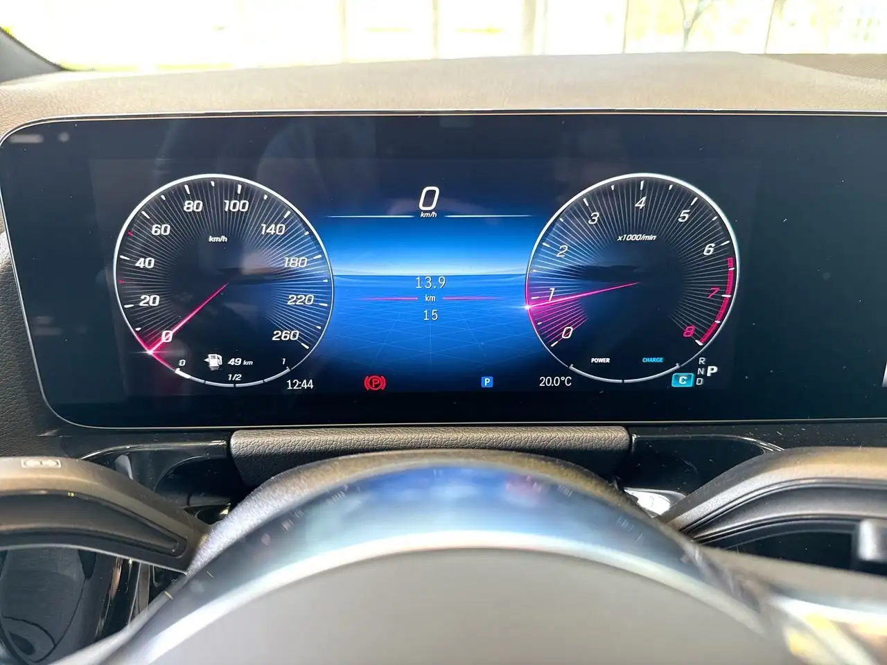 Mercedes-Benz GLA снимка Mercedes-Benz GLA