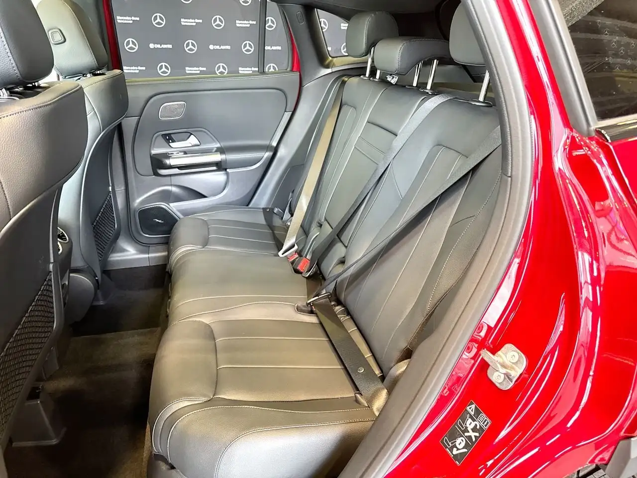 Mercedes-Benz GLA снимка Mercedes-Benz GLA