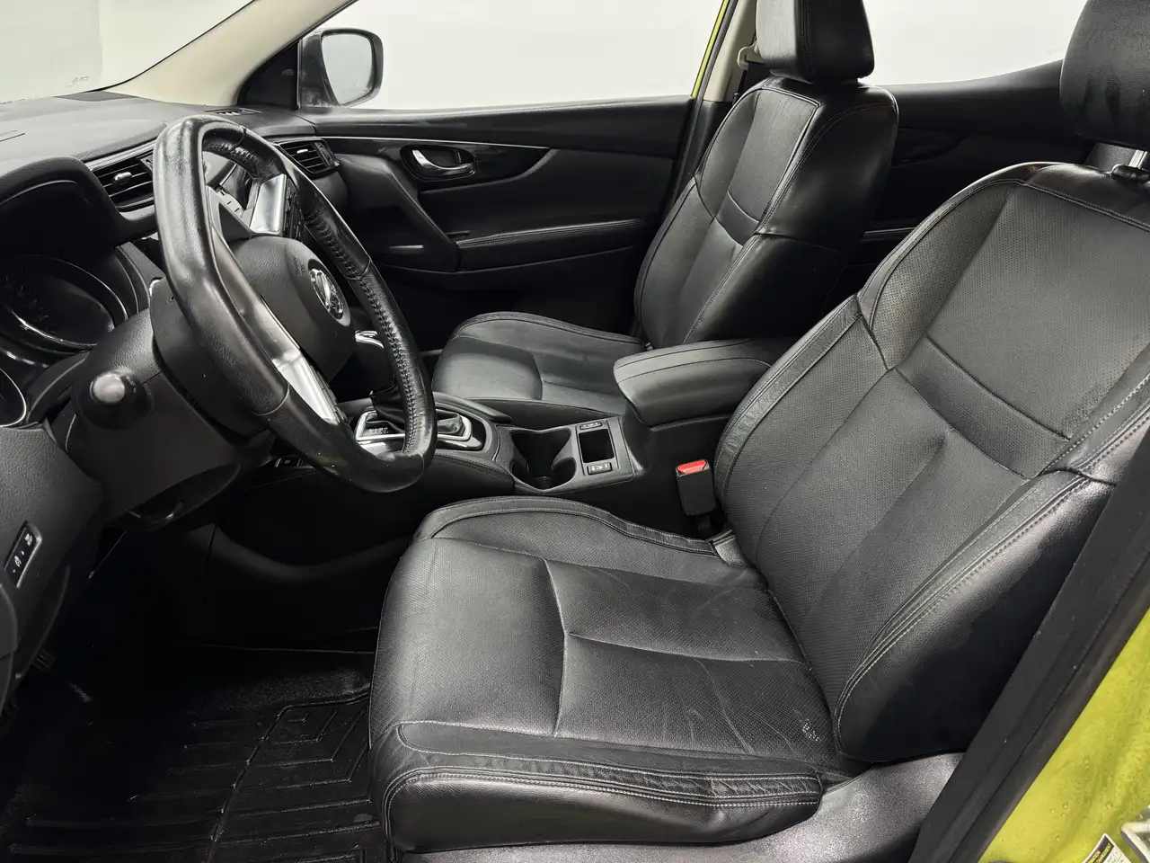 Nissan Qashqai снимка Nissan Qashqai