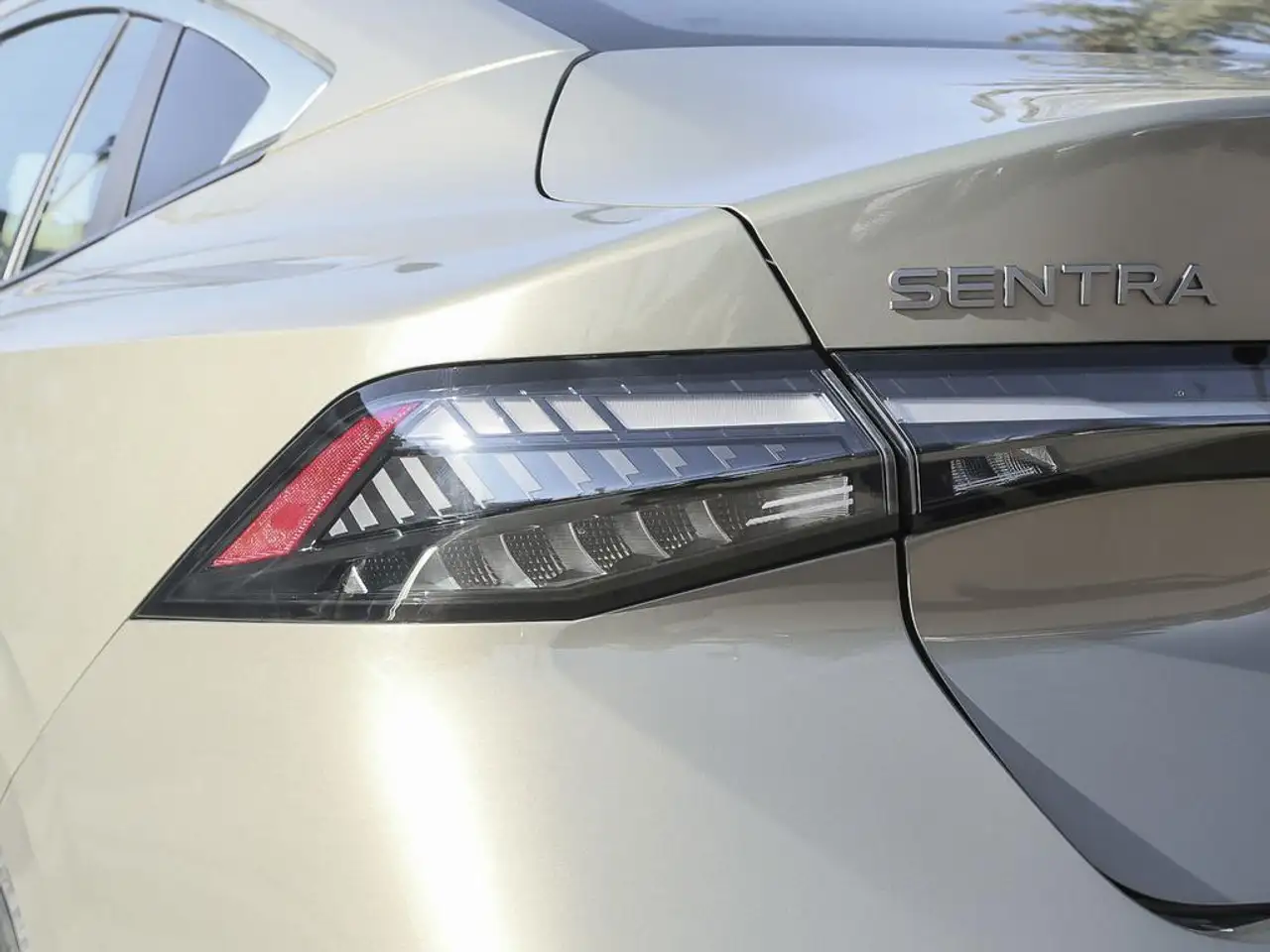 Nissan Sentra fotografie Nissan Sentra