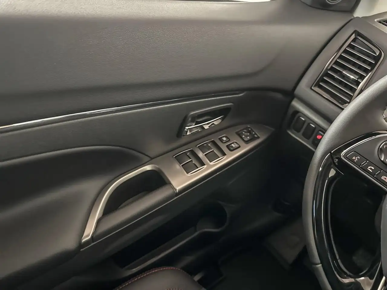 Mitsubishi RVR снимка Mitsubishi RVR