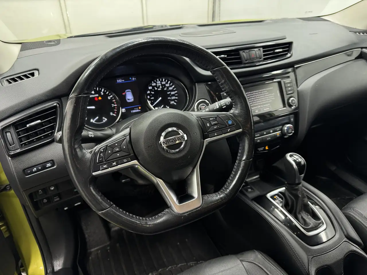 Nissan Qashqai снимка Nissan Qashqai