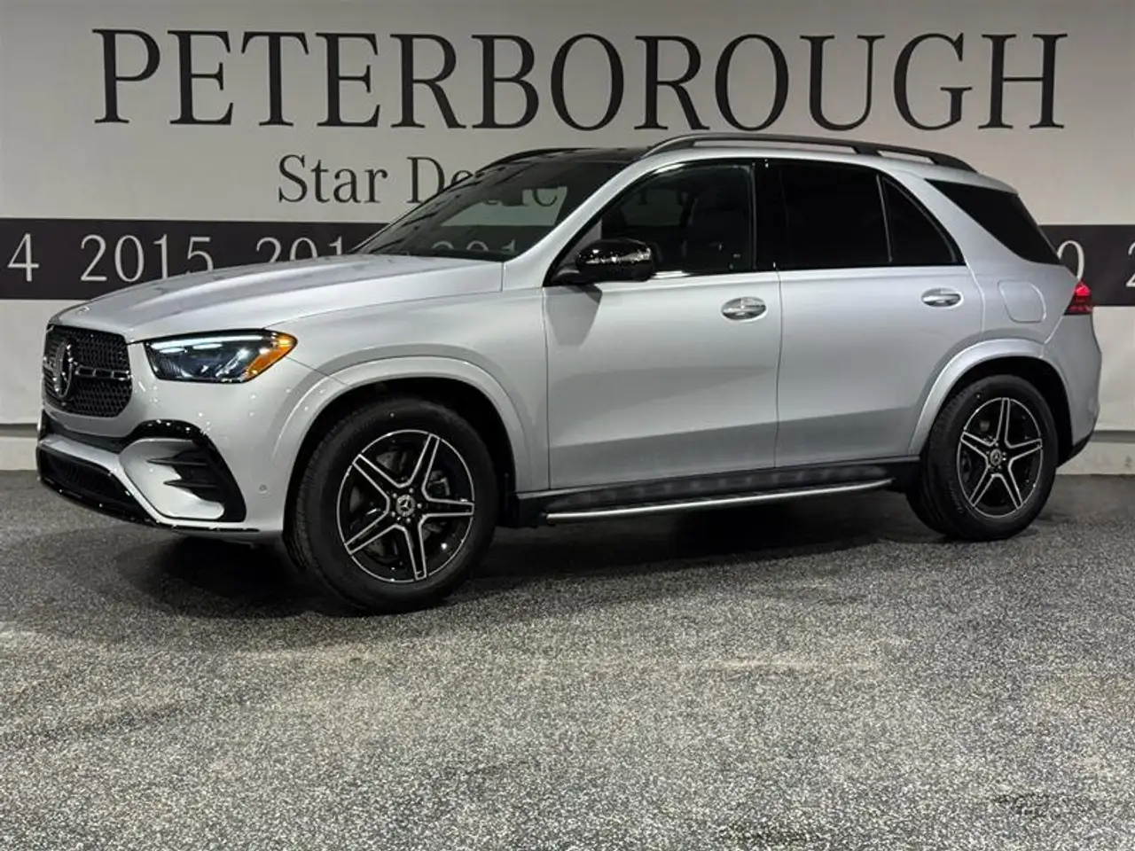 Mercedes-Benz GLE снимка Mercedes-Benz GLE