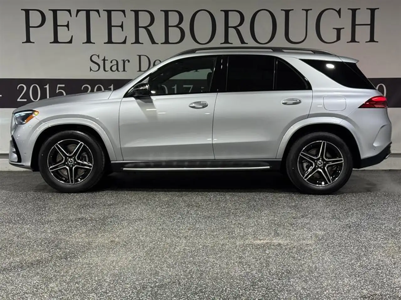 Mercedes-Benz GLE снимка Mercedes-Benz GLE