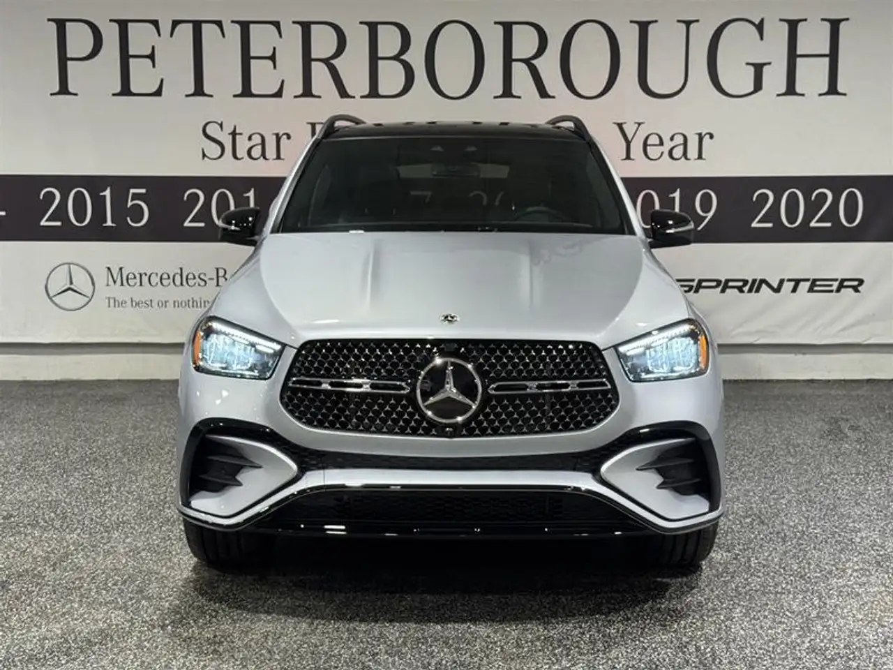 Mercedes-Benz GLE снимка Mercedes-Benz GLE