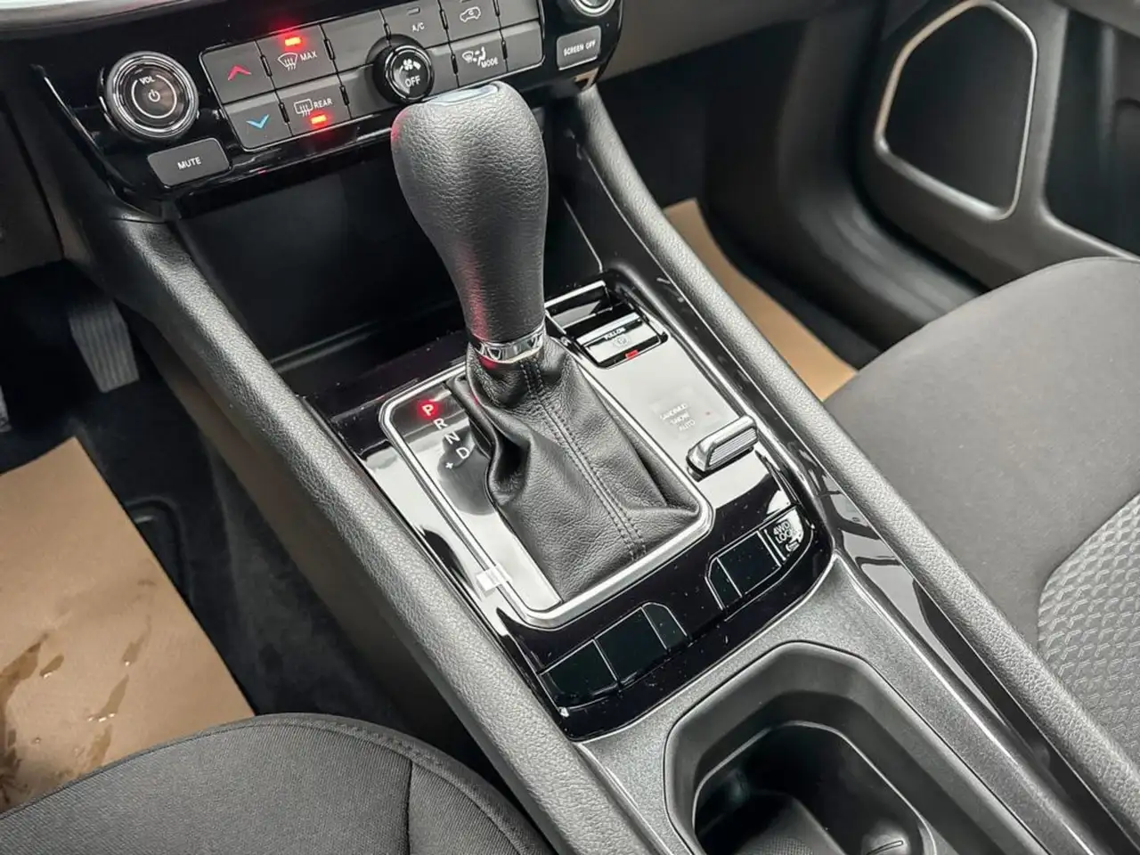 Jeep Compass photo Jeep Compass