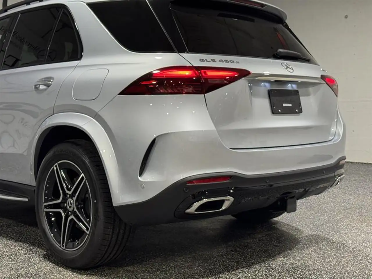 Mercedes-Benz GLE снимка Mercedes-Benz GLE