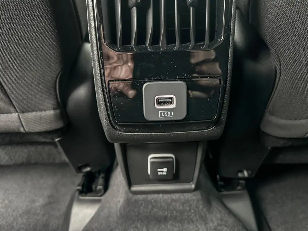 Jeep Compass photo Jeep Compass