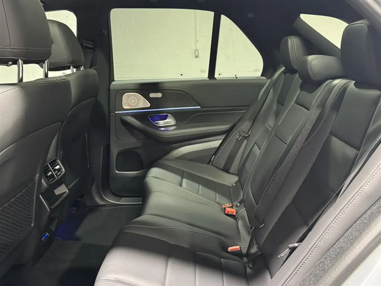 Mercedes-Benz GLE снимка Mercedes-Benz GLE