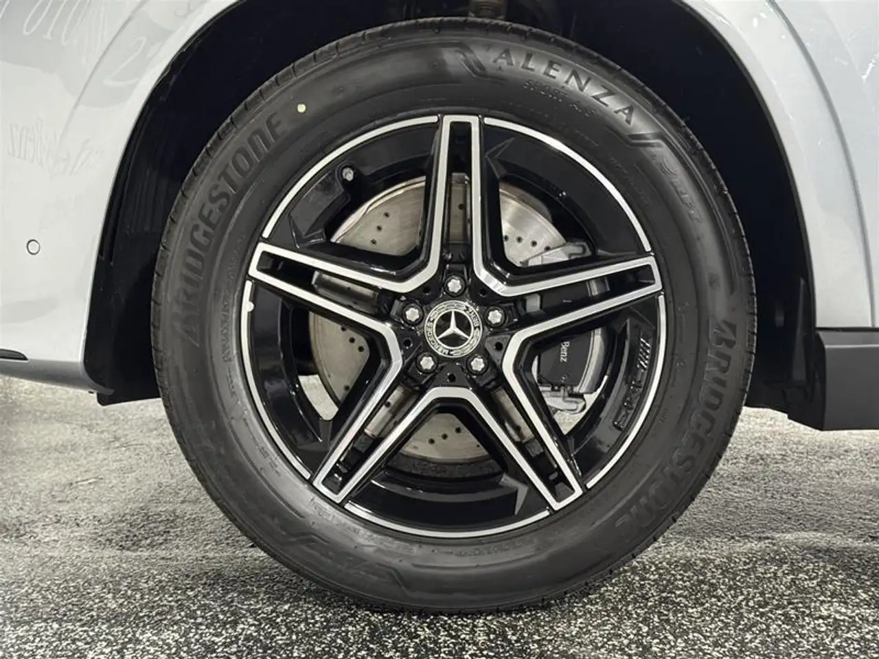 Mercedes-Benz GLE снимка Mercedes-Benz GLE