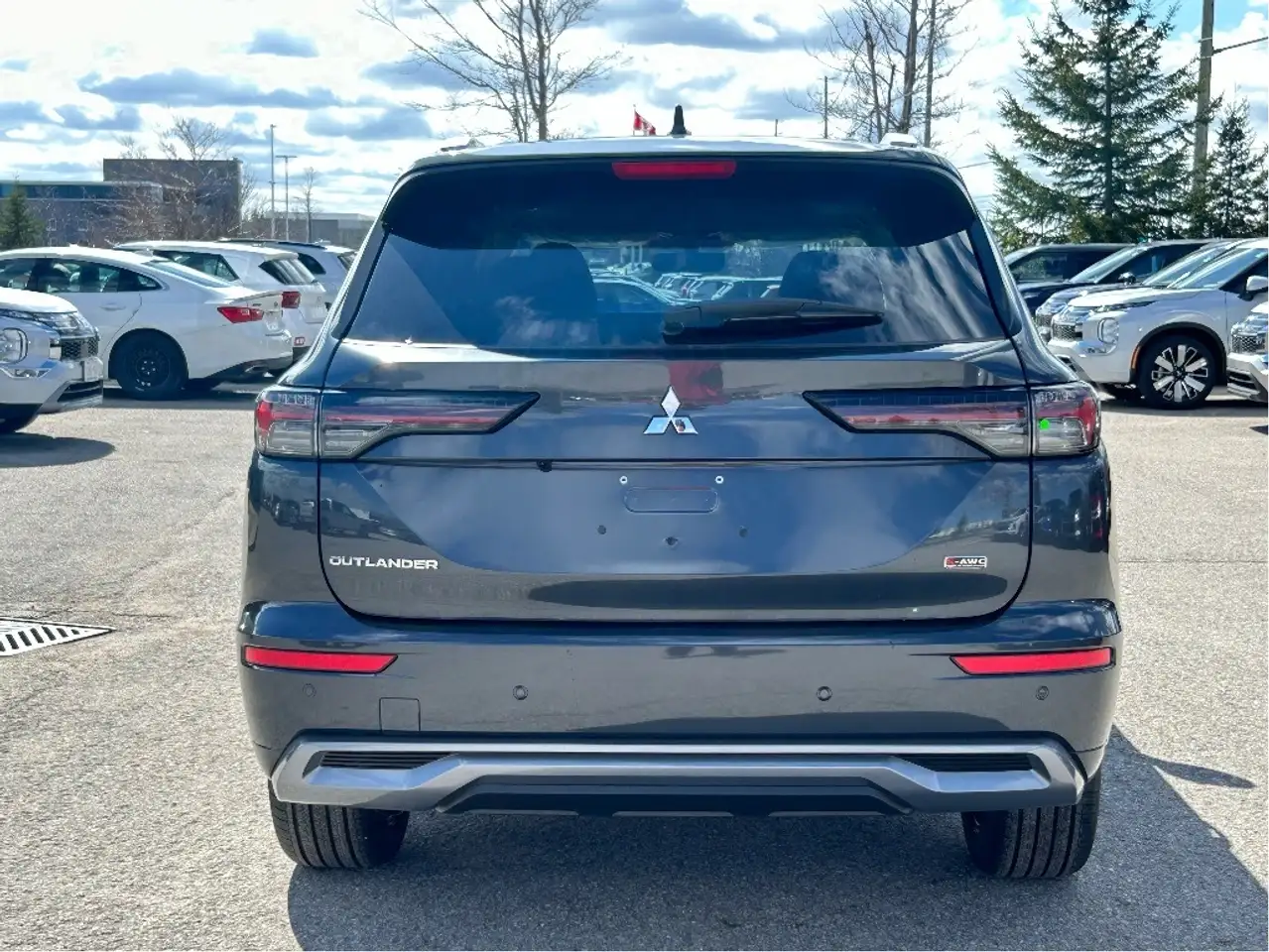 Mitsubishi Outlander снимка Mitsubishi Outlander