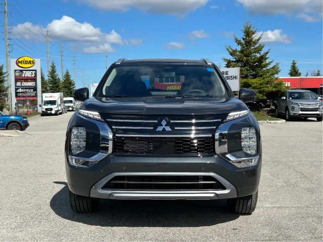 Mitsubishi Outlander снимка Mitsubishi Outlander